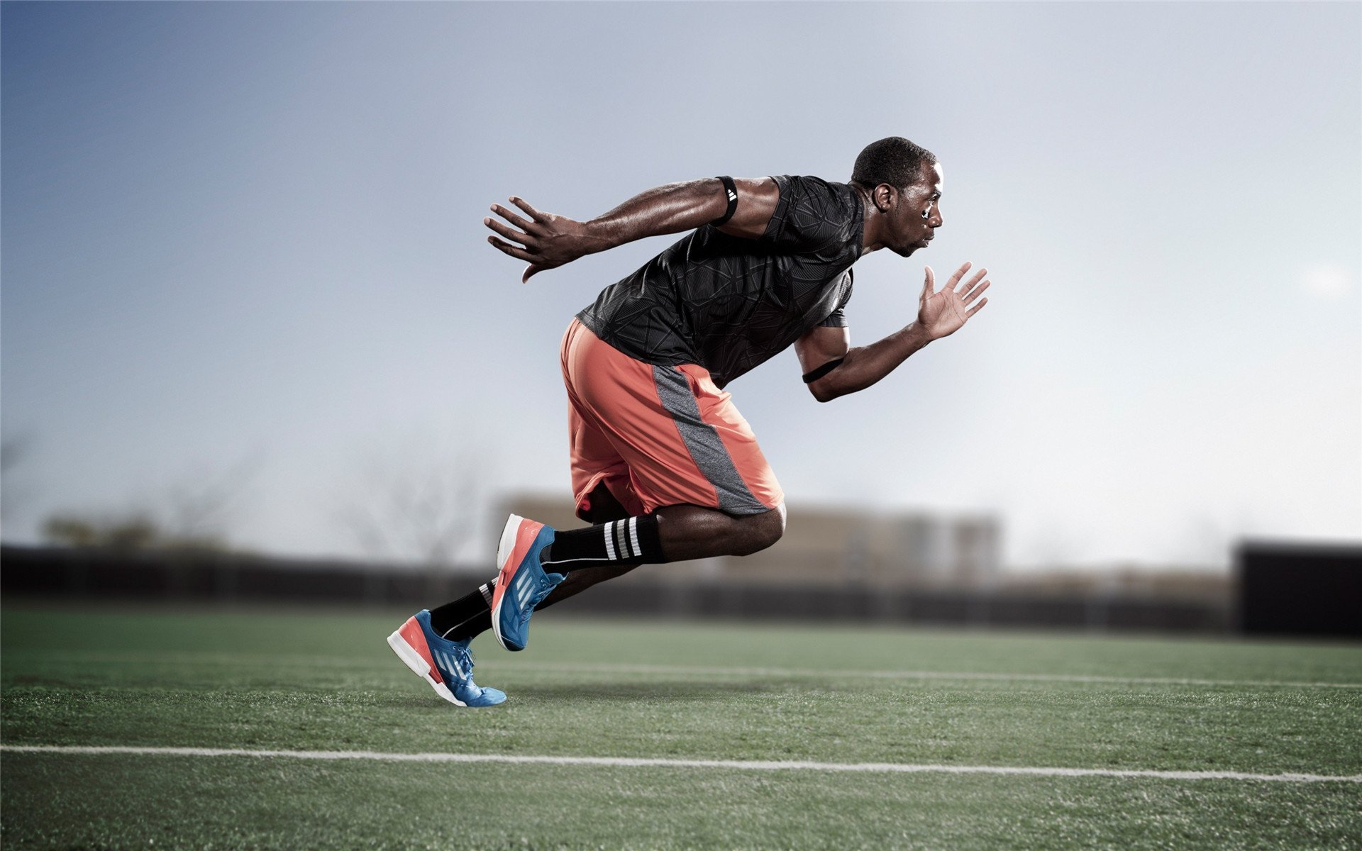 开云体育网站入口-拉恩：全黑队外线的“极速突袭者”，突破防线无往不利